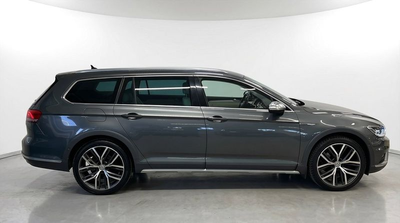 Volkswagen Passat bild 3
