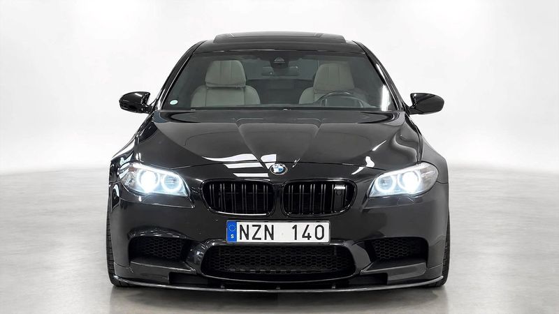 BMW M5 bild 2