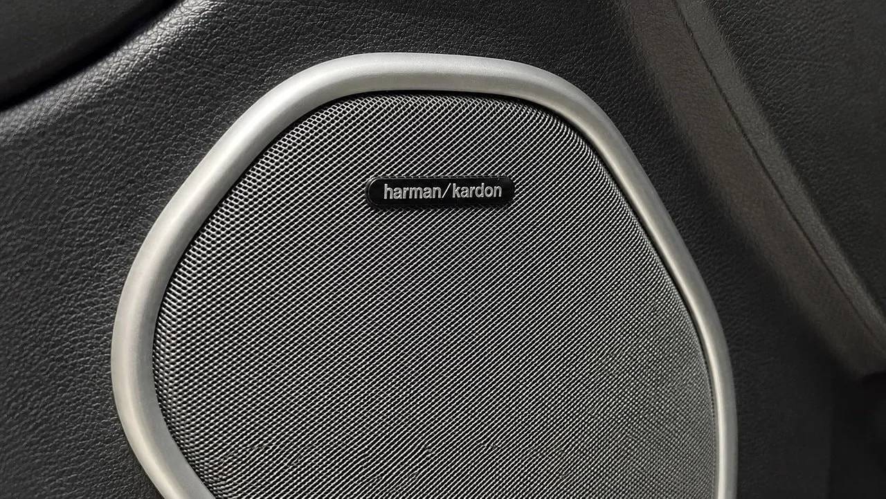 Vehicle image 20