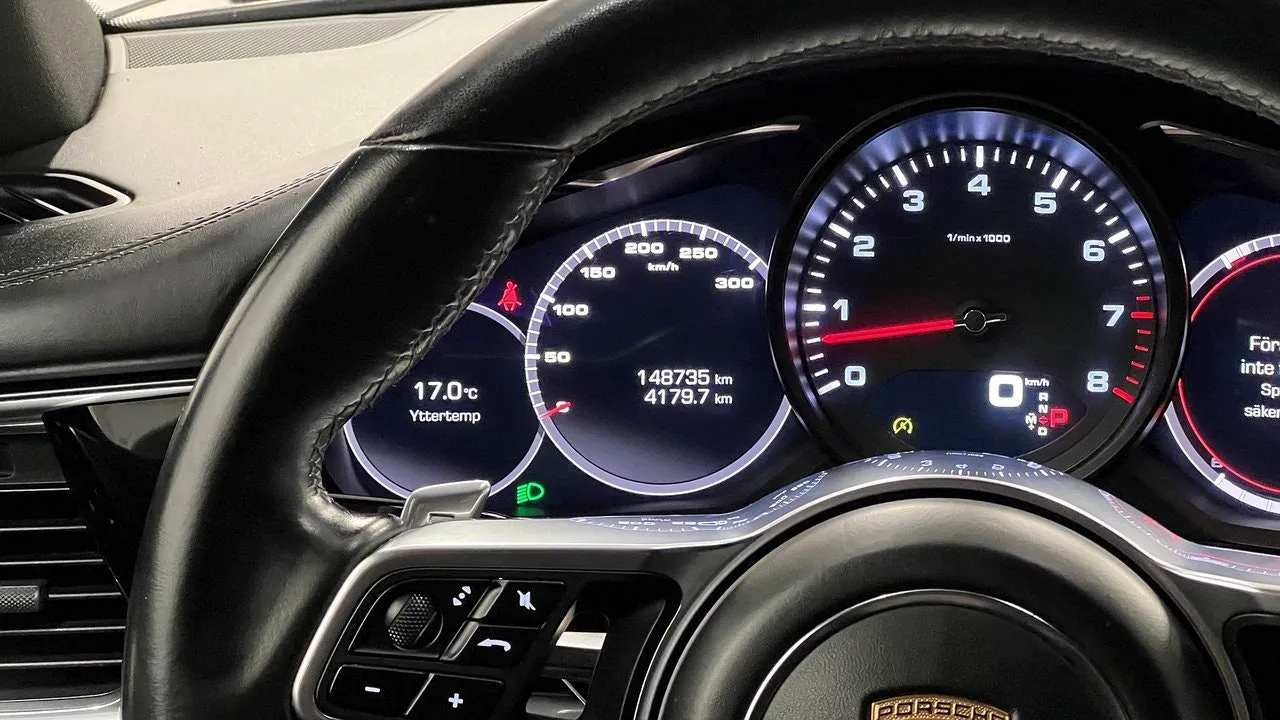 Vehicle image 22