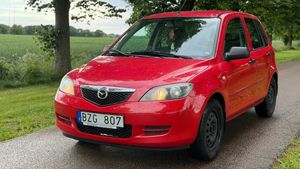 Mazda 2 bild 2