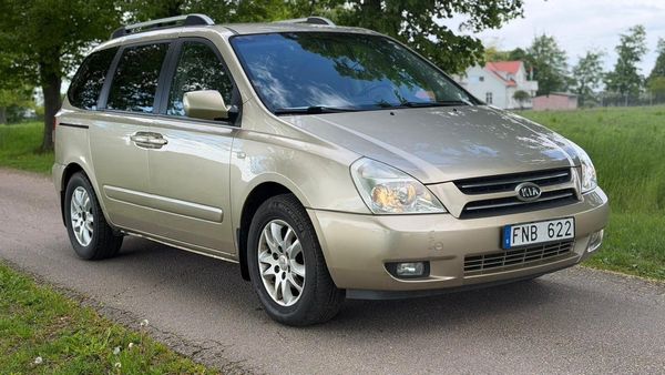 Kia Carnival 2.7 V6 Svensksåld, 7 sits, Skinn, Ny besiktigad. MM - 2007