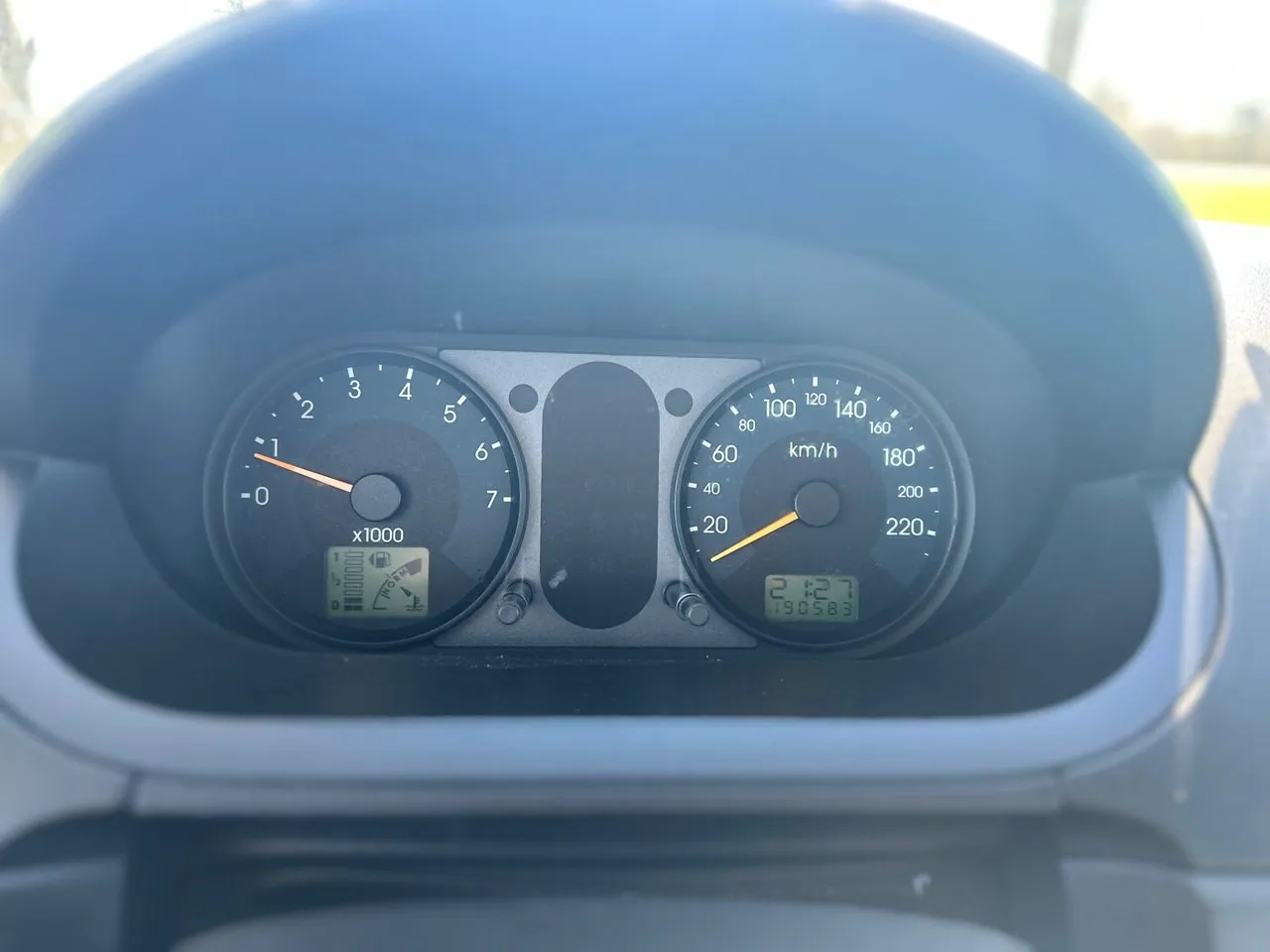 Vehicle image 13