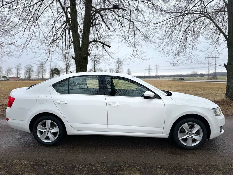 Skoda Octavia bild 8