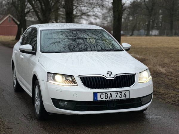 Skoda Octavia 1.8 TSI Elegance Svensksåld, Dragkrok, LED, Automat - 2015