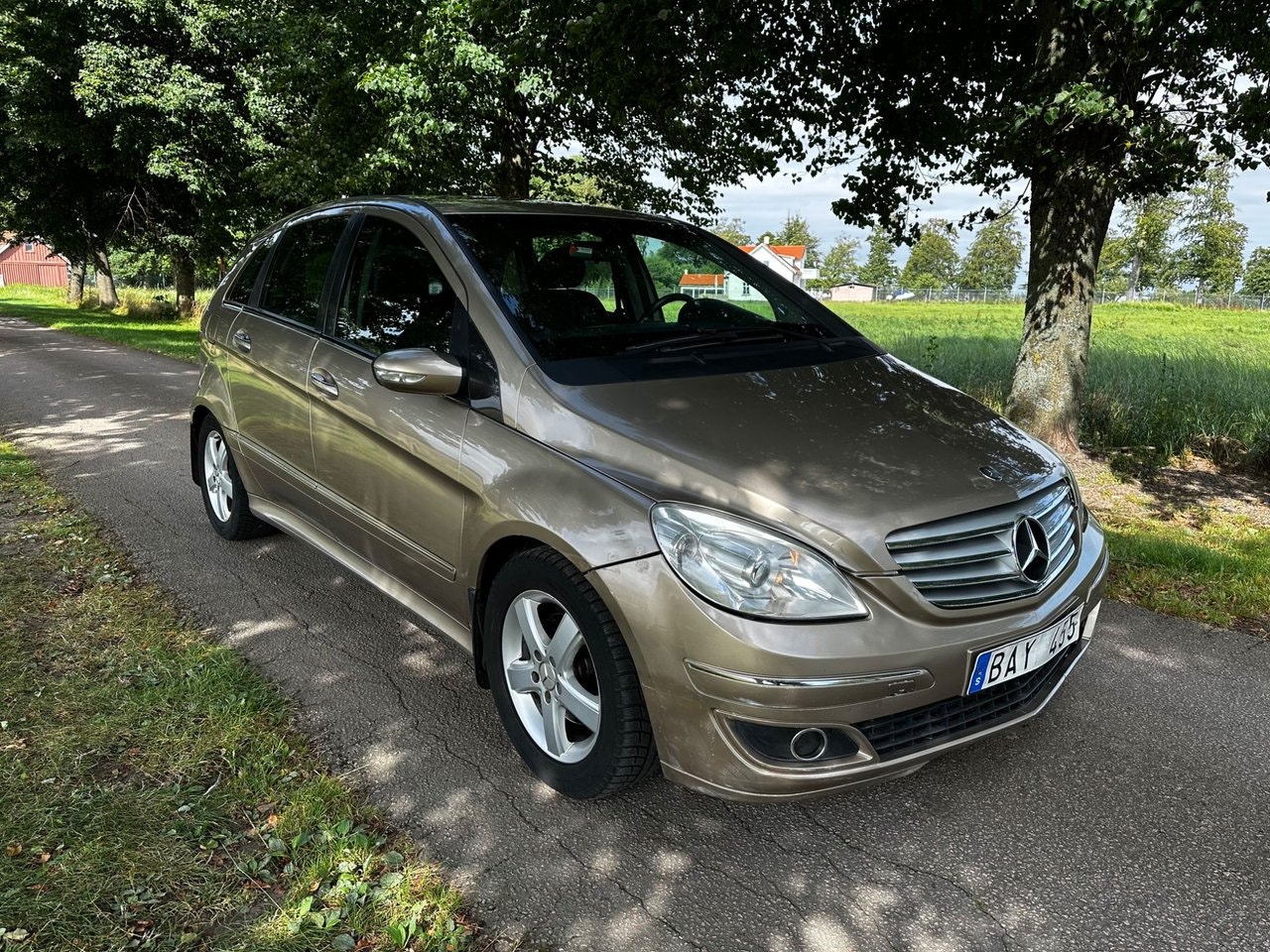 Mercedes B200