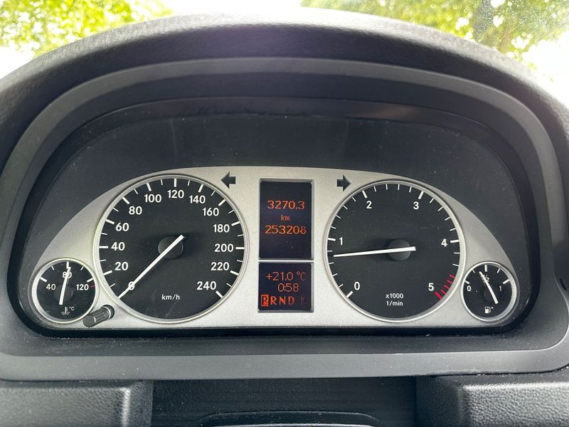 Mercedes B200 bild 10