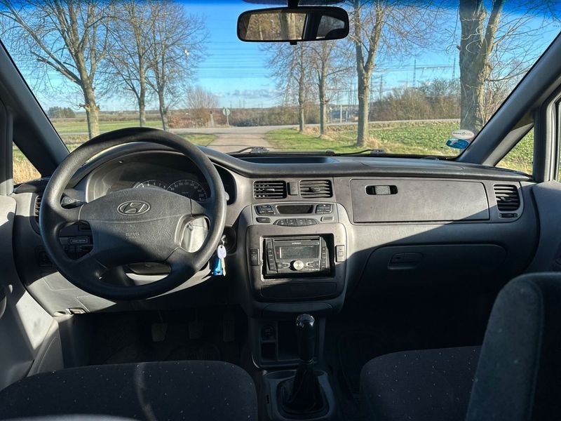 Hyundai Trajet bild 9