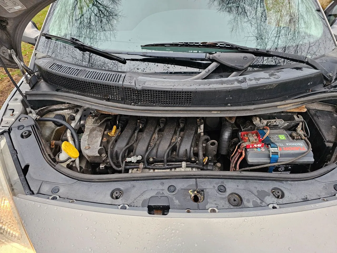 Vehicle image 15