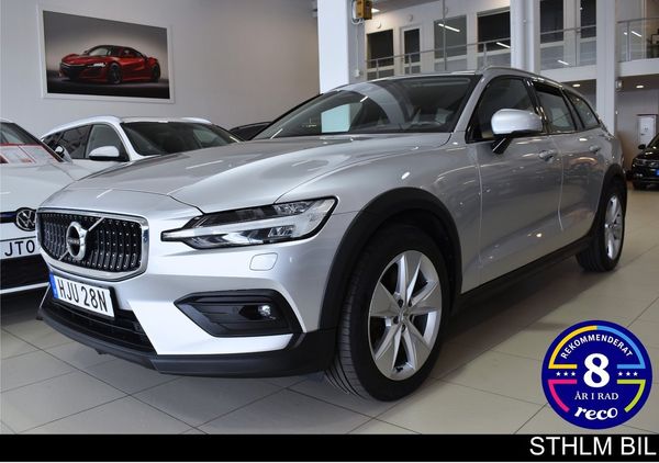Volvo V60 Cross Country B4 AWD Geartronic Advanced VOC Värmare Moms - 2021