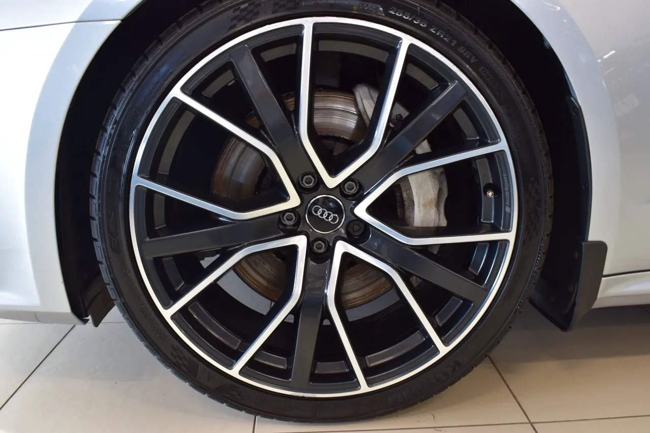 Vehicle image 20
