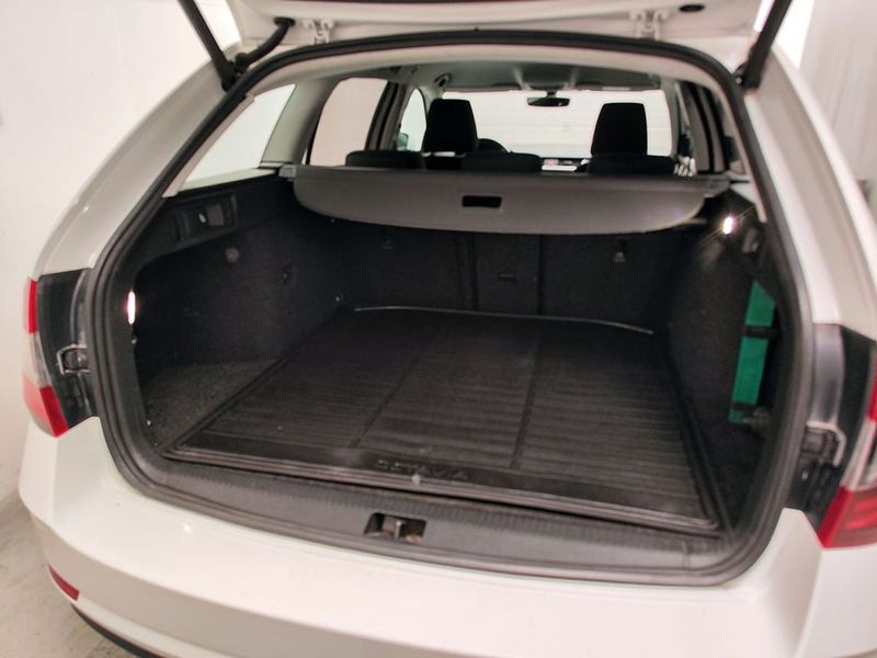 Skoda Octavia bild 8