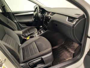 Skoda Octavia bild 7