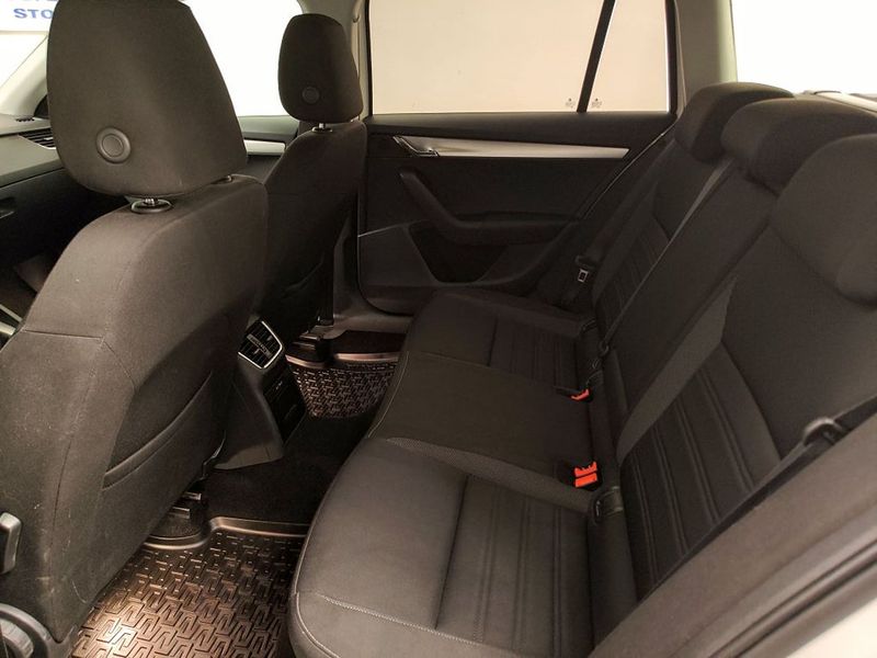 Skoda Octavia bild 5