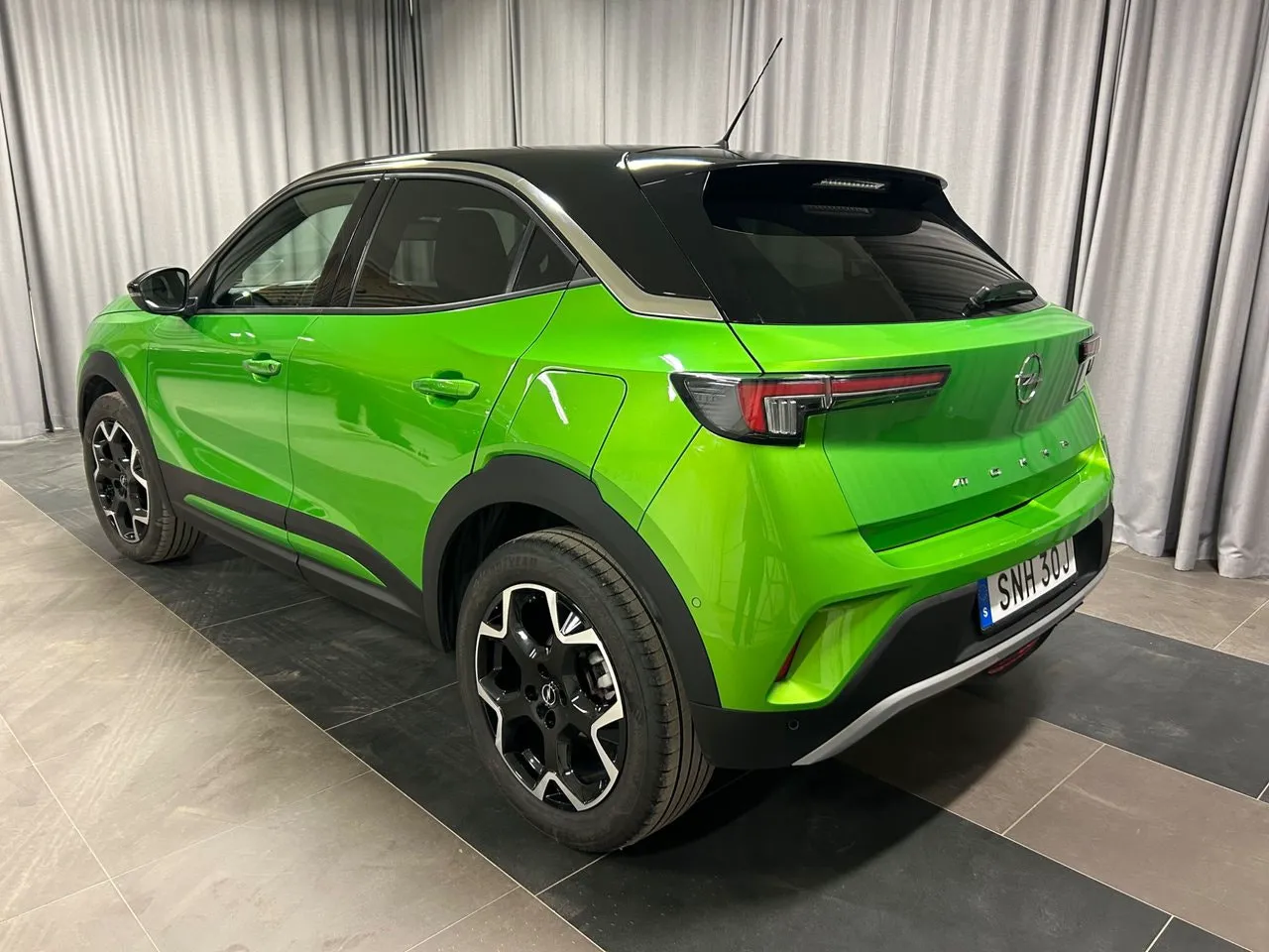 Vehicle image 2