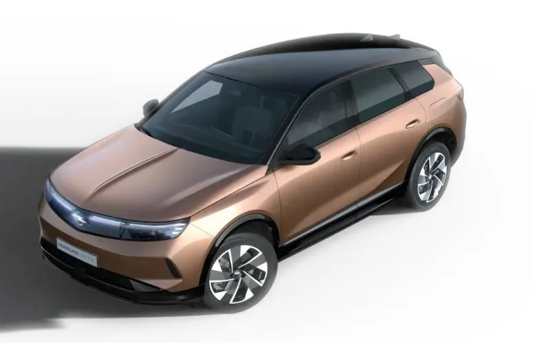 Vehicle image 3