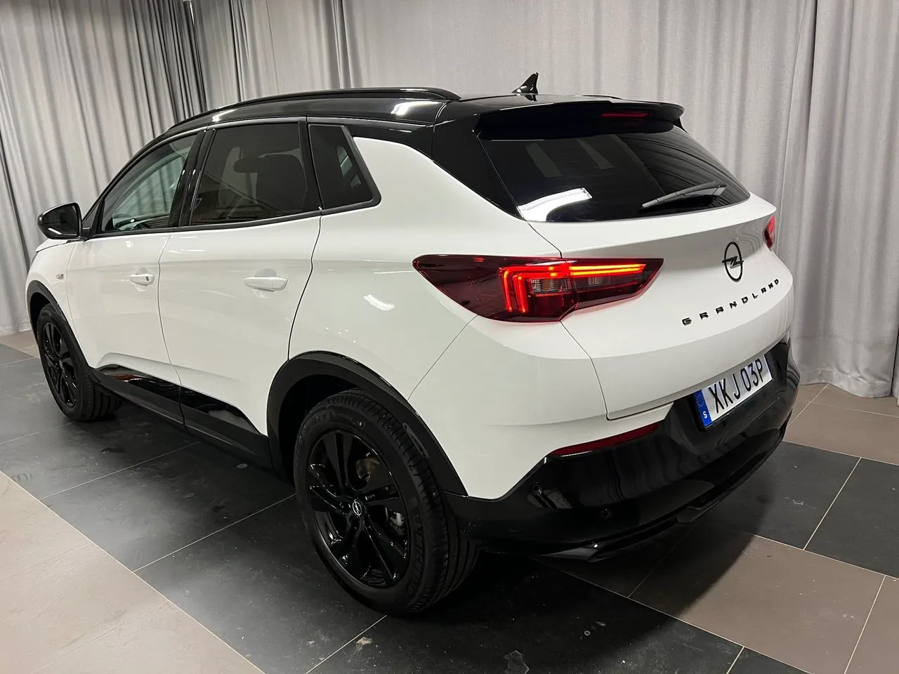 Vehicle image 2