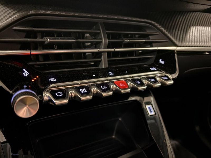 Peugeot 208 bild 10