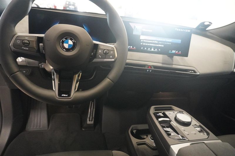 BMW iX bild 8