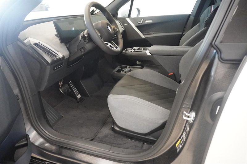 BMW iX bild 2
