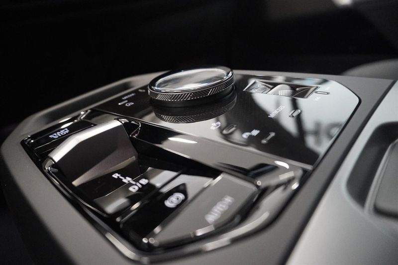 BMW iX bild 7
