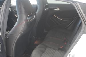 Mercedes CLA180 bild 8