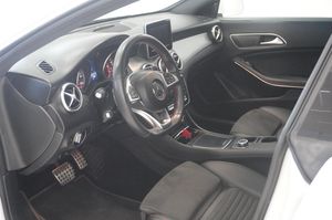 Mercedes CLA180 bild 2