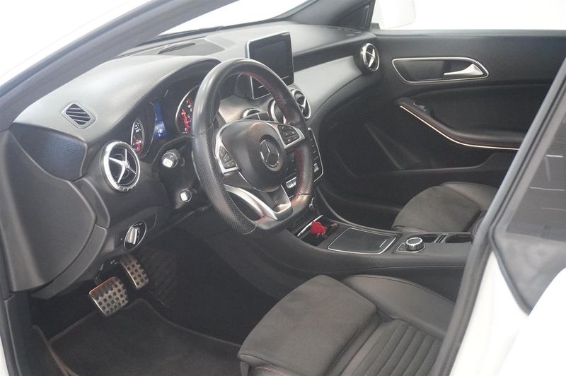 Mercedes CLA180 bild 2