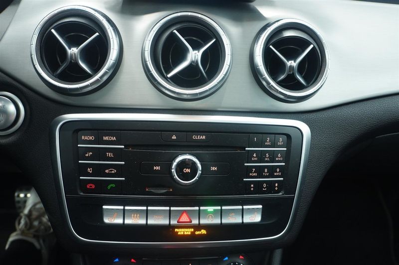Mercedes CLA180 bild 14