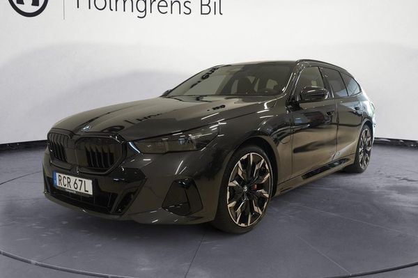 BMW 550 e xDrive Touring M Sport Pro Business Ed Drag DA B W - 2026