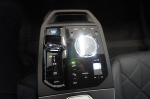 BMW iX bild 6