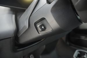 BMW iX bild 18