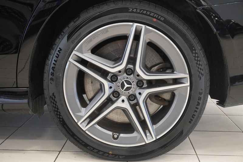 Mercedes E300 bild 4
