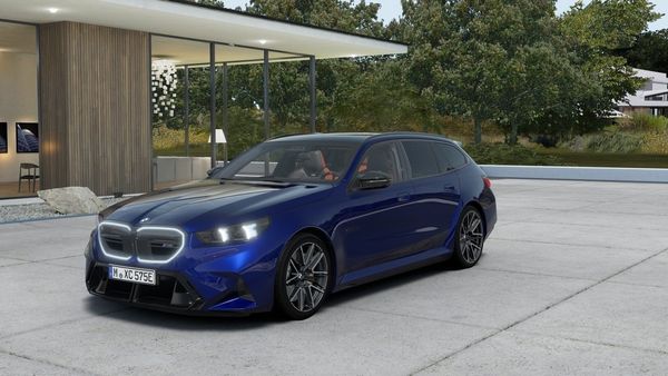 BMW M5 Touring Drag Ultimate DA Pro B W Panorama - 2026