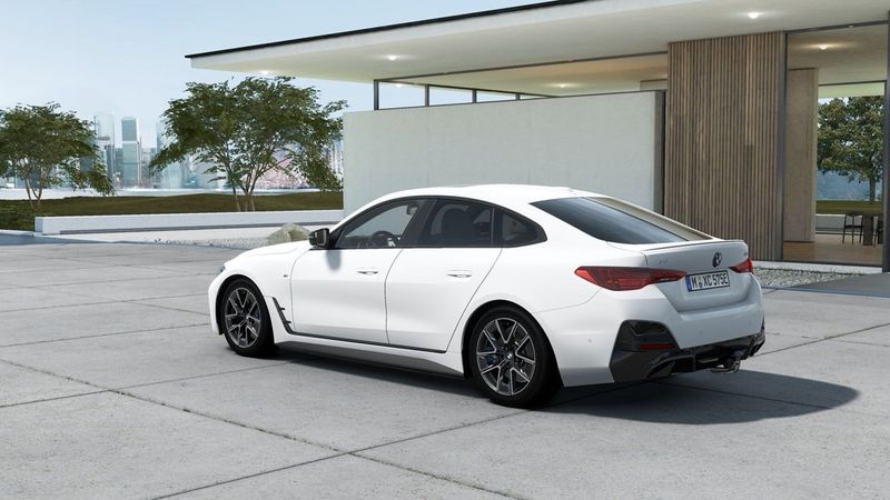 BMW i4 bild 2