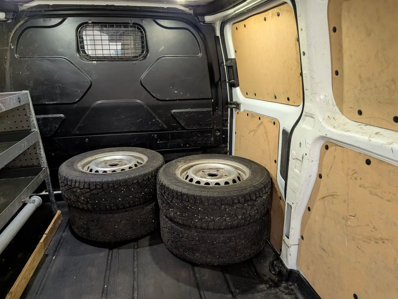 Vehicle image 13