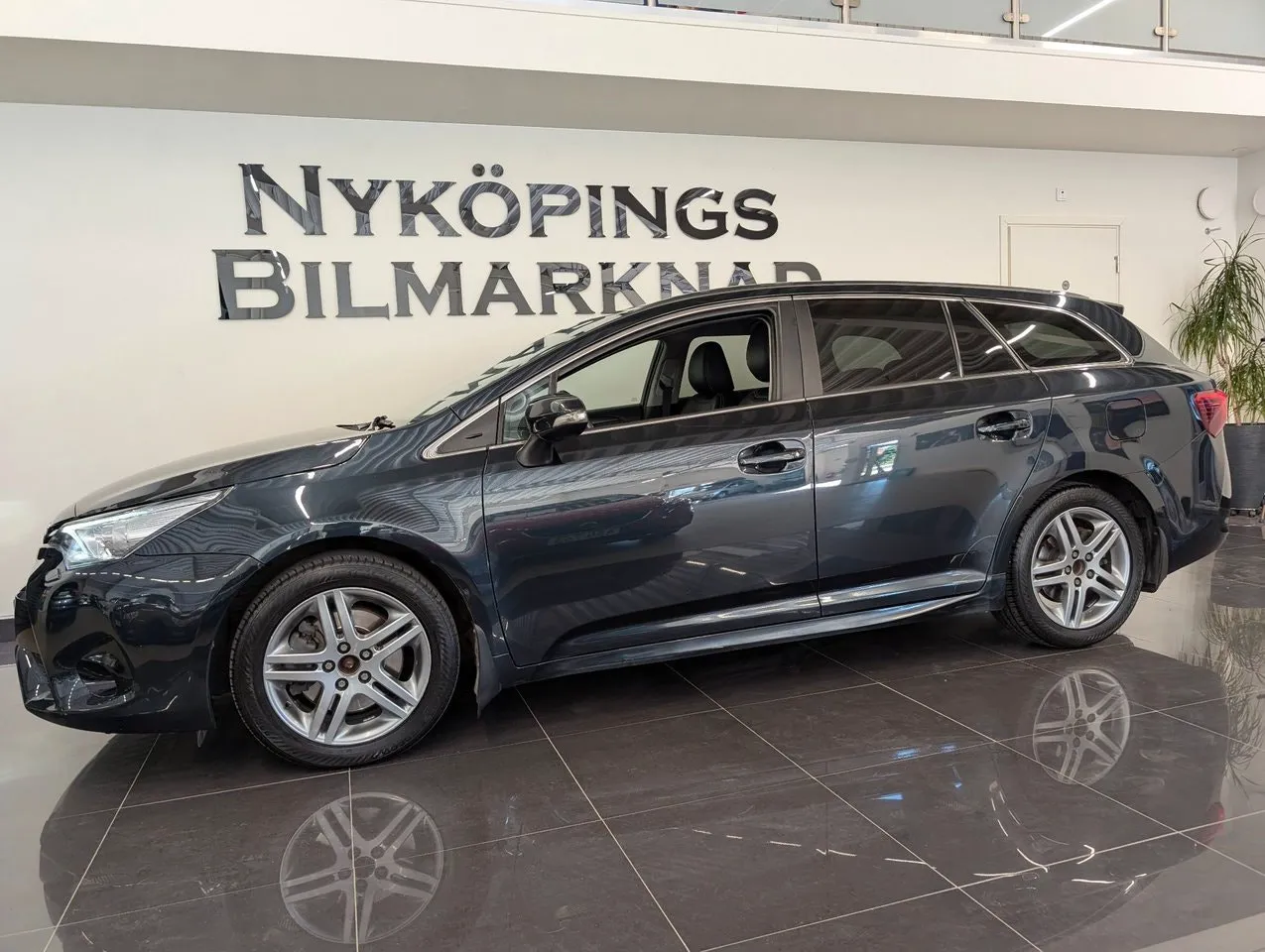 Vehicle image 2