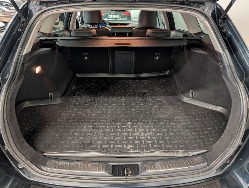 Toyota Avensis bild 18