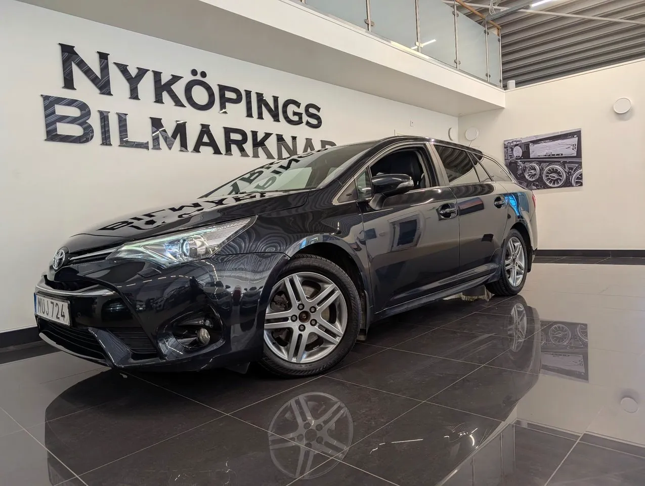 Vehicle image 1