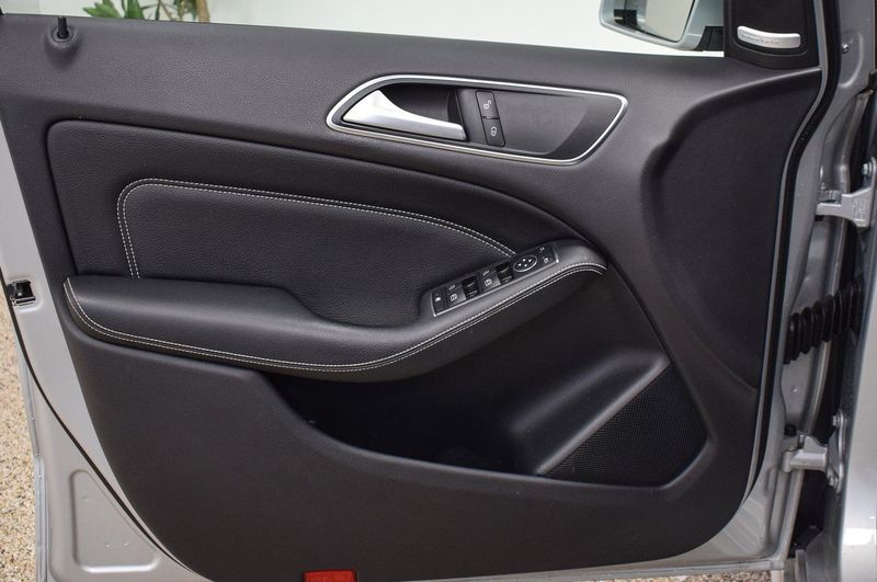 Mercedes B180 bild 13