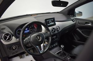 Mercedes B180 bild 6