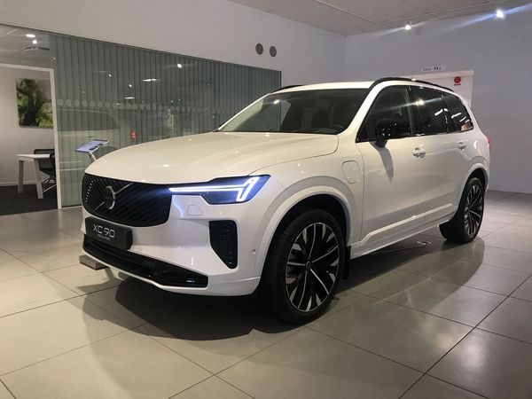 Volvo XC90 T8 Ultra Dark - 2026