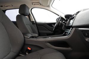 Jaguar F-Pace bild 15