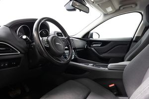 Jaguar F-Pace bild 17