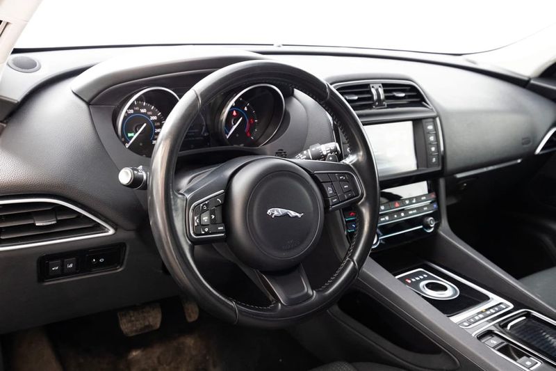 Jaguar F-Pace bild 19