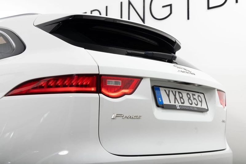 Jaguar F-Pace bild 8