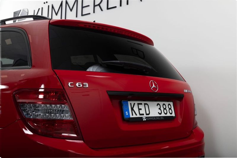 Mercedes C63 AMG bild 4