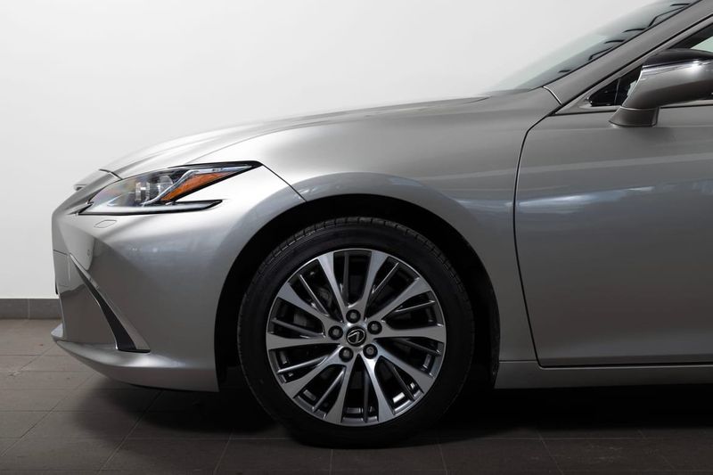 Lexus ES bild 4