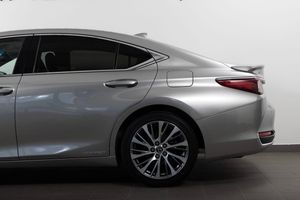 Lexus ES bild 5