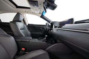 Lexus ES bild 14